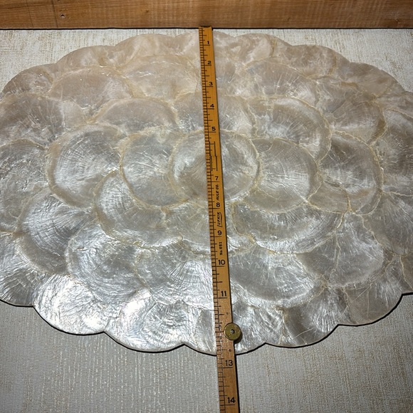 Vintage "Shell-Craft" Capiz Shell Placemat (1) and Capiz Shell Dish - Picture 15 of 17